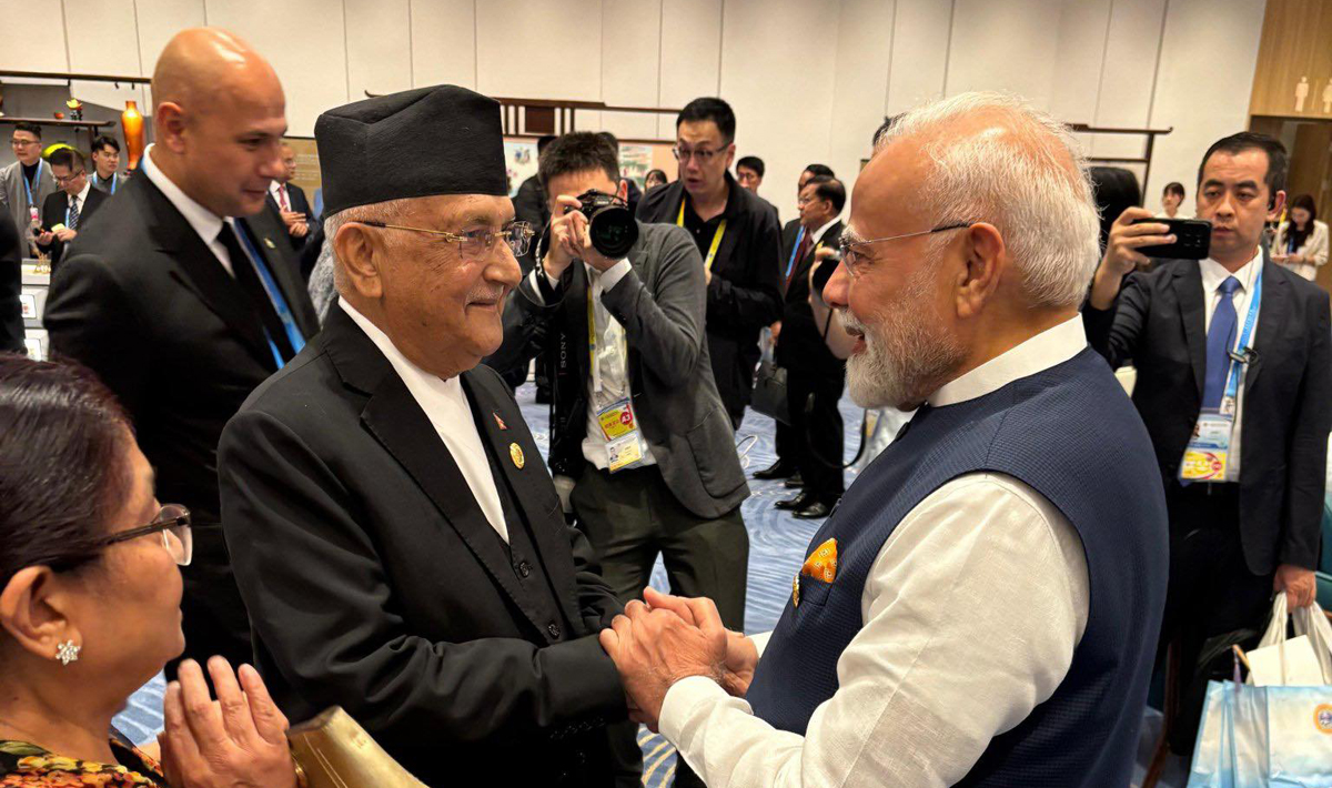kp-oli-and-modi-1.jpg